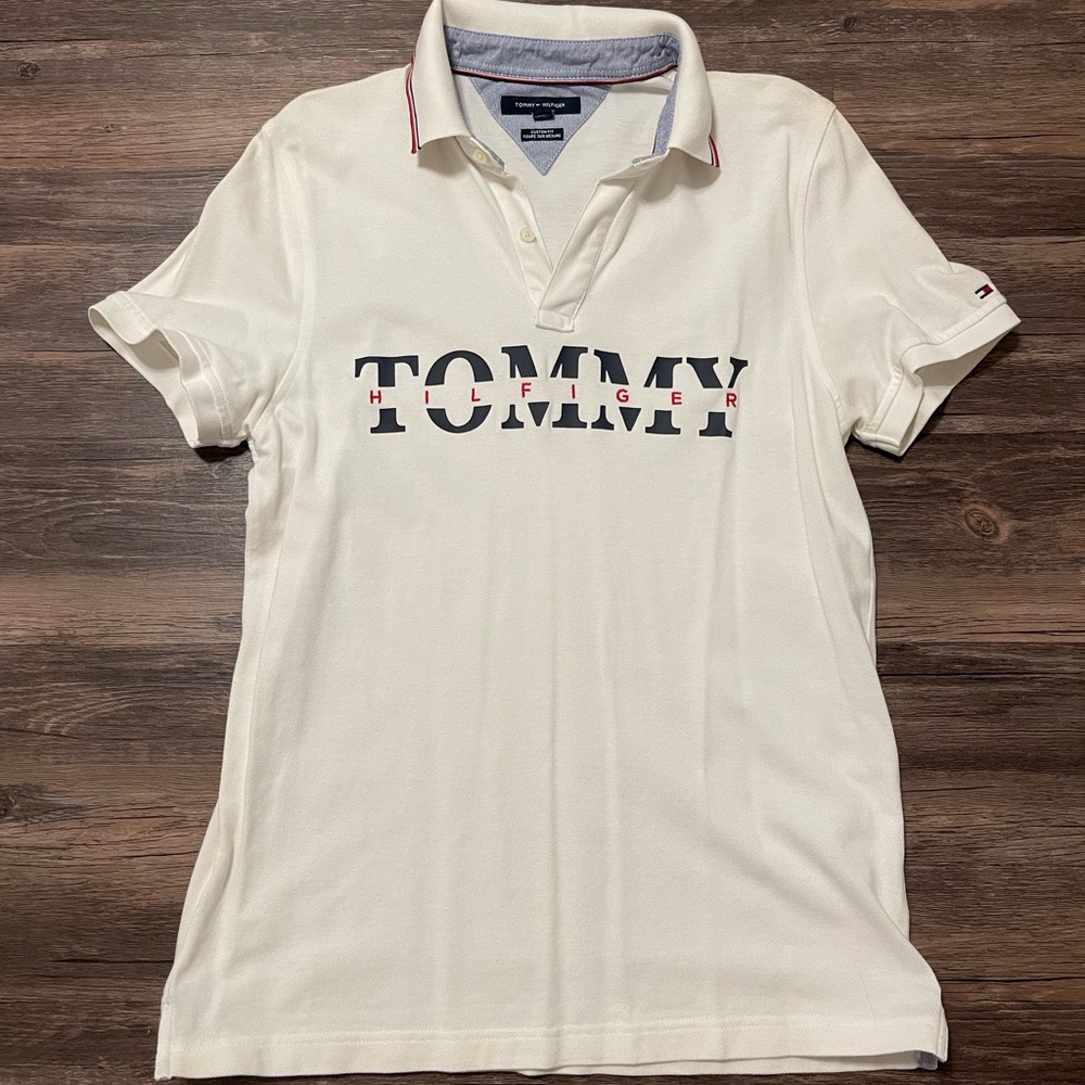 Tommy Hilfiger Cream Polo with Blue Accents